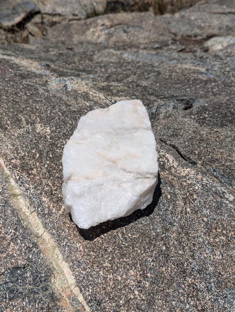 A hunk of quartz in 60 Lakes Basin.